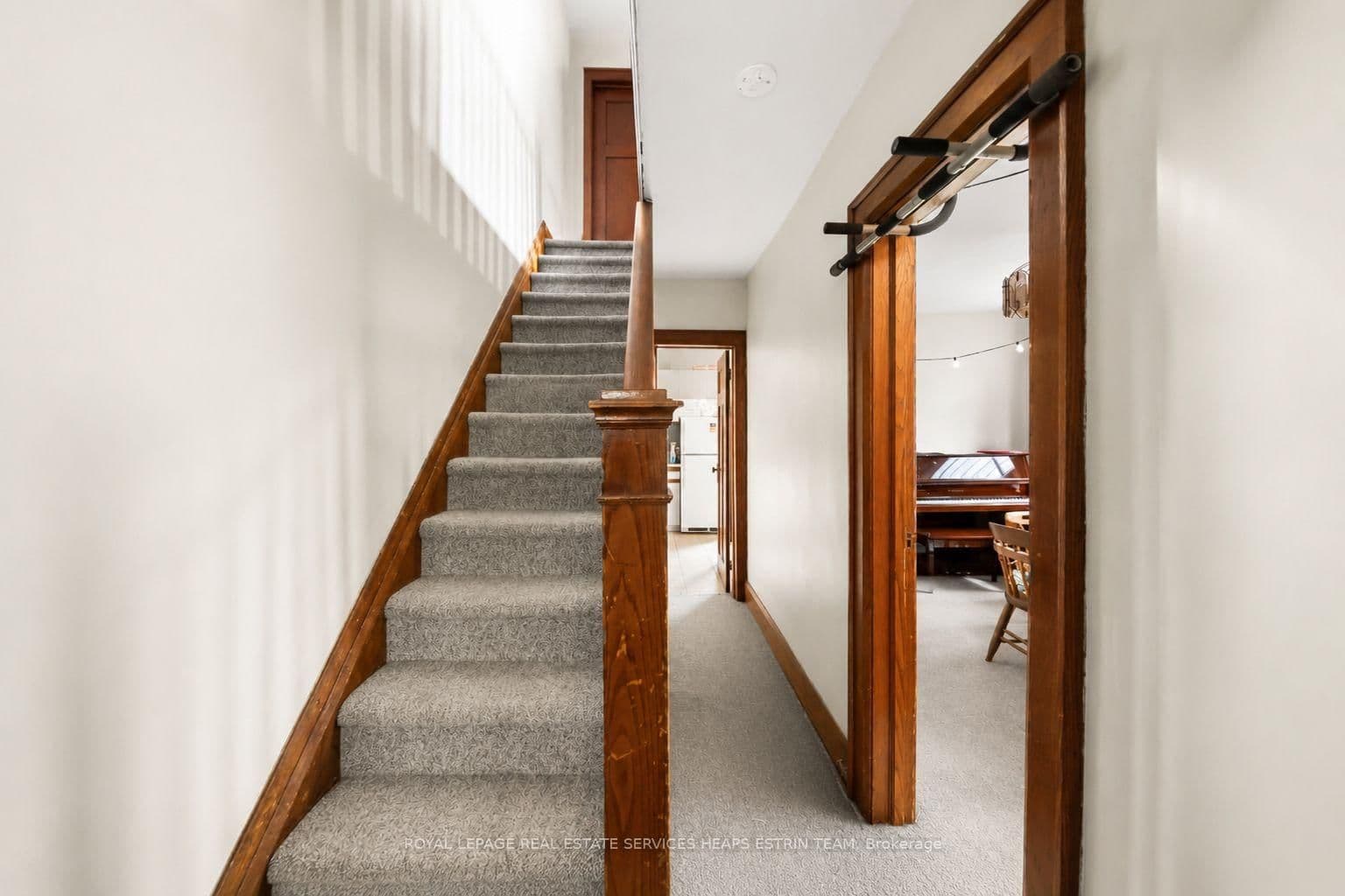 95 Caithness Avenue thumbnail 2