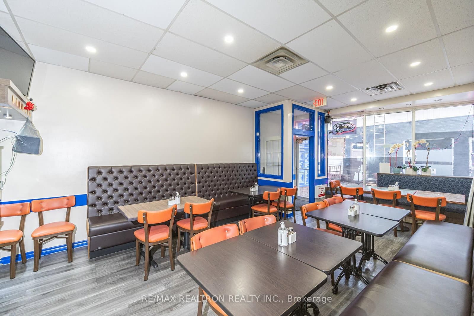 3541 St Clair Avenue E thumbnail 4
