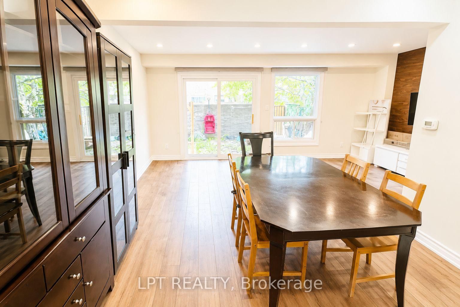 100 Burrows Hall Boulevard, Unit 63 thumbnail 4