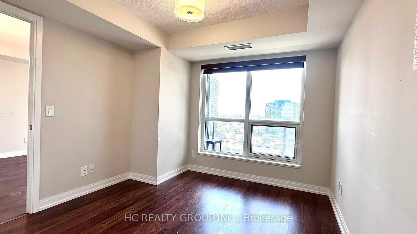181 Village Green Square, Unit 1415 thumbnail 10