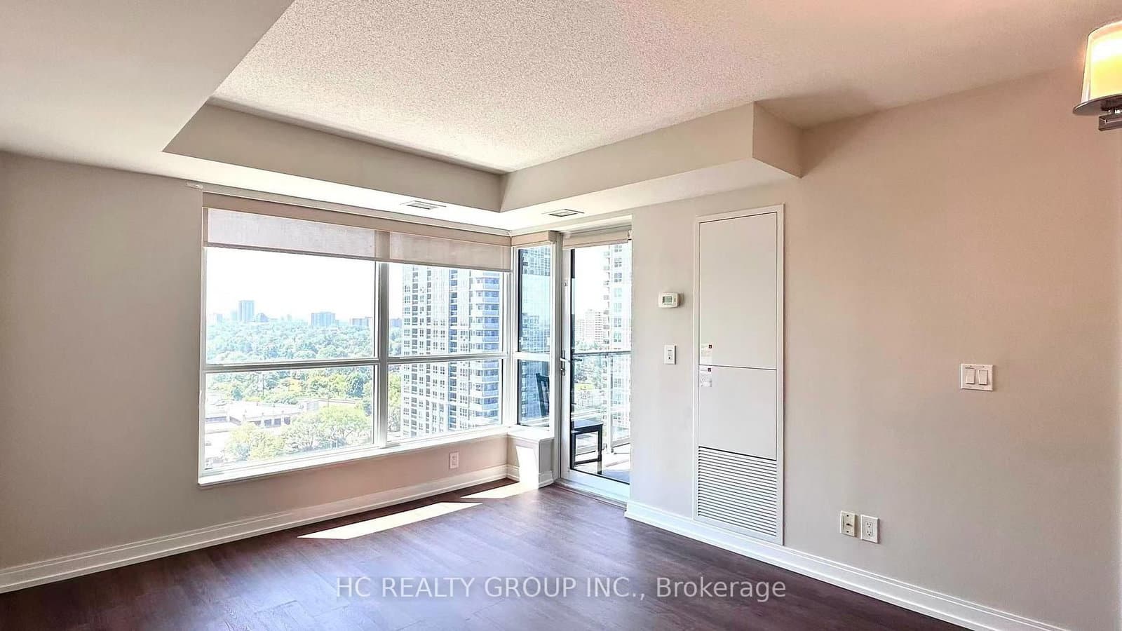 181 Village Green Square, Unit 1415 thumbnail 15