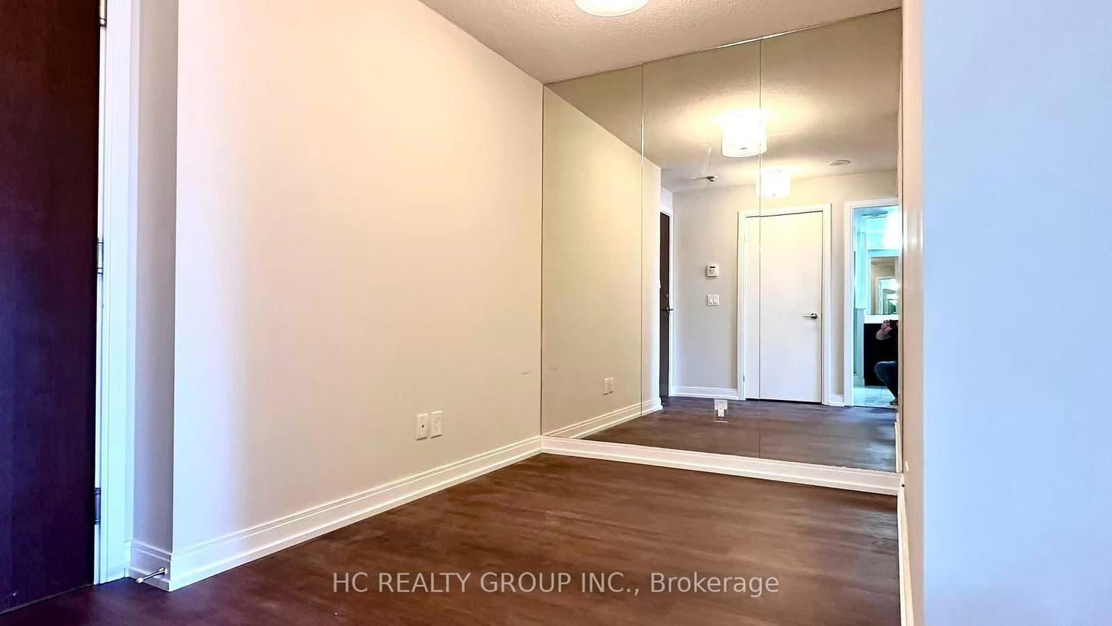 181 Village Green Square, Unit 1415 thumbnail 16