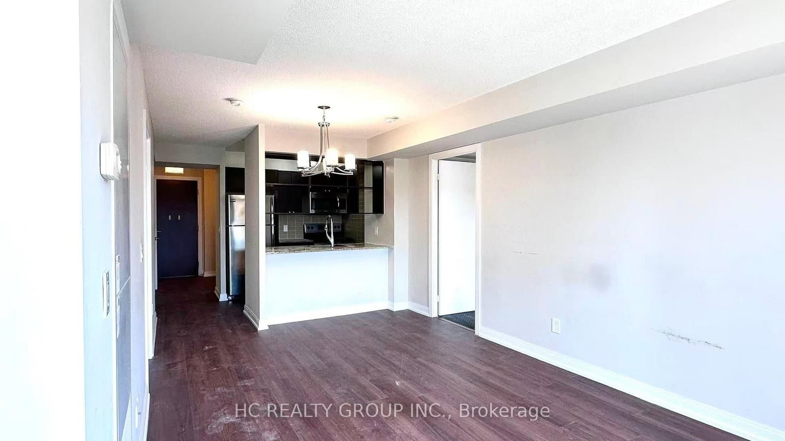 181 Village Green Square, Unit 1415 thumbnail 2