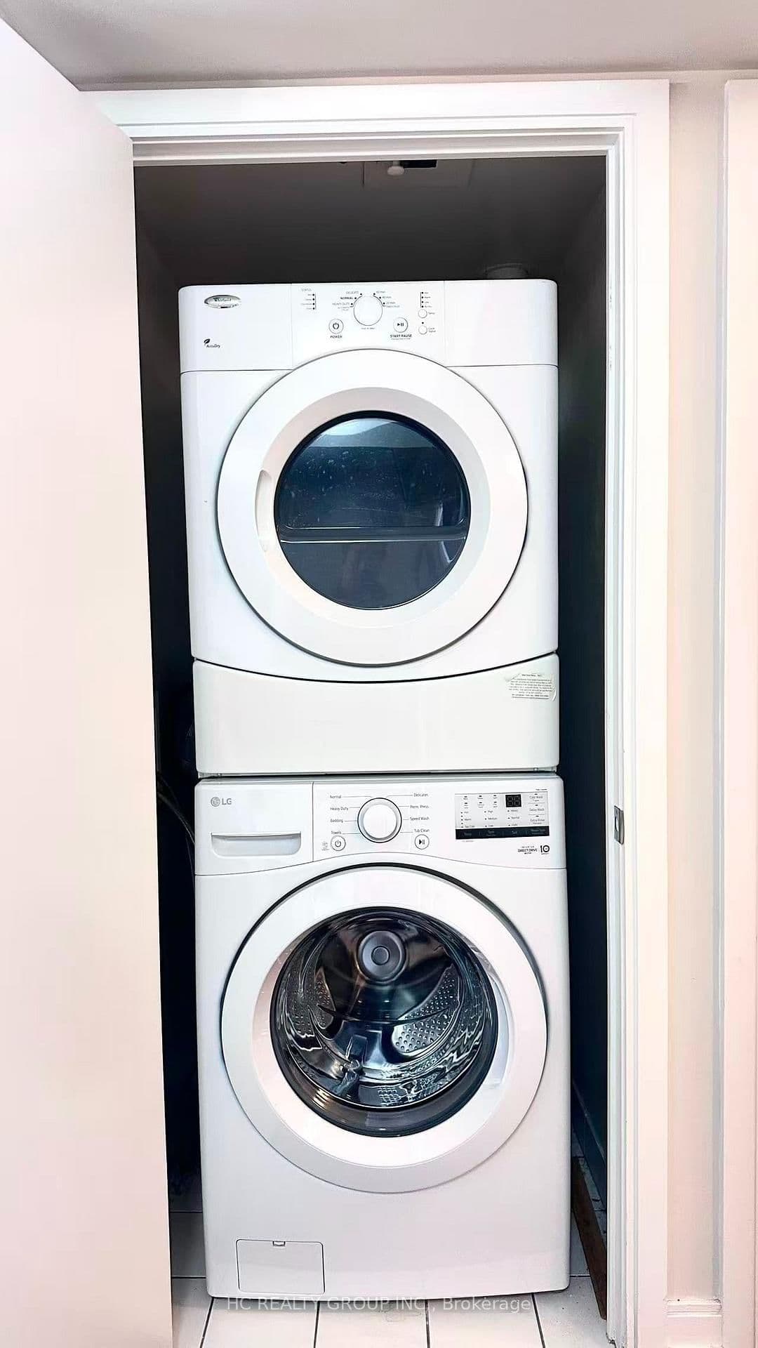 181 Village Green Square, Unit 1415 thumbnail 20