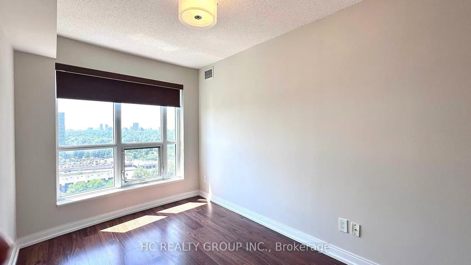 181 Village Green Square, Unit 1415 thumbnail 21