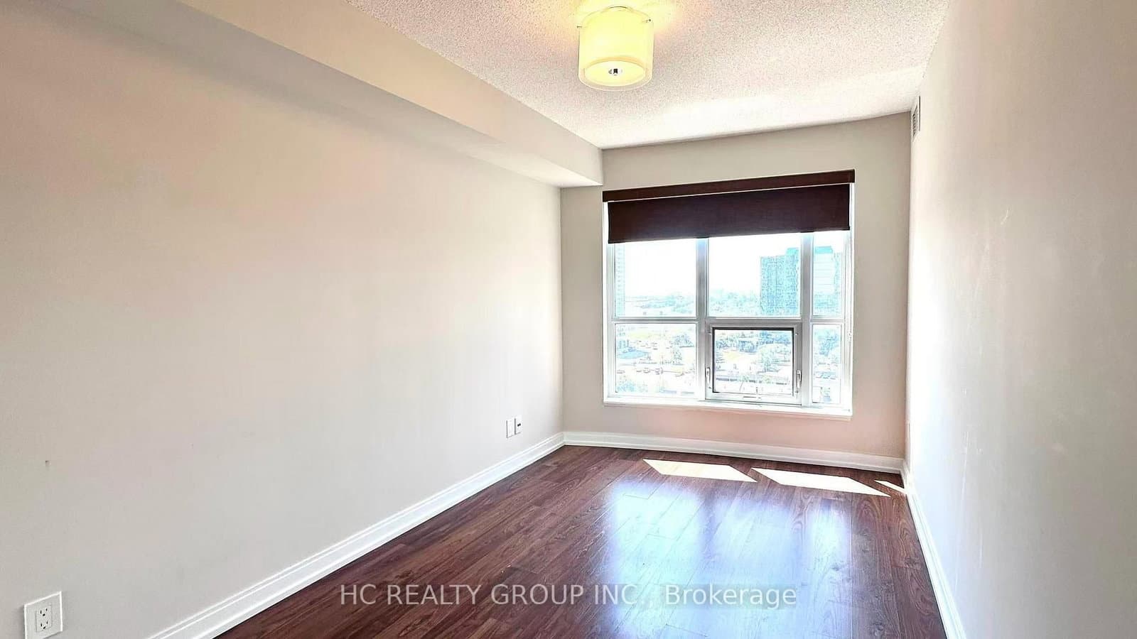 181 Village Green Square, Unit 1415 thumbnail 8