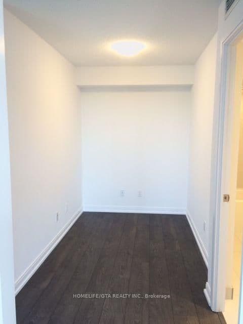 255 Village Green Square, Unit 1905 thumbnail 10