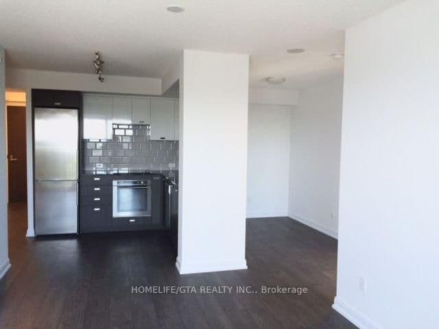 255 Village Green Square, Unit 1905 thumbnail 14