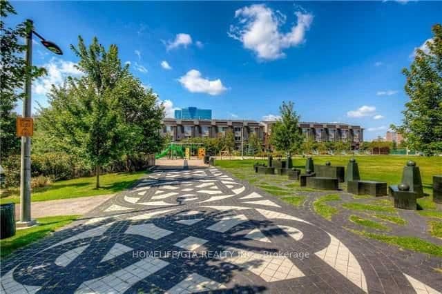 255 Village Green Square, Unit 1905 thumbnail 25