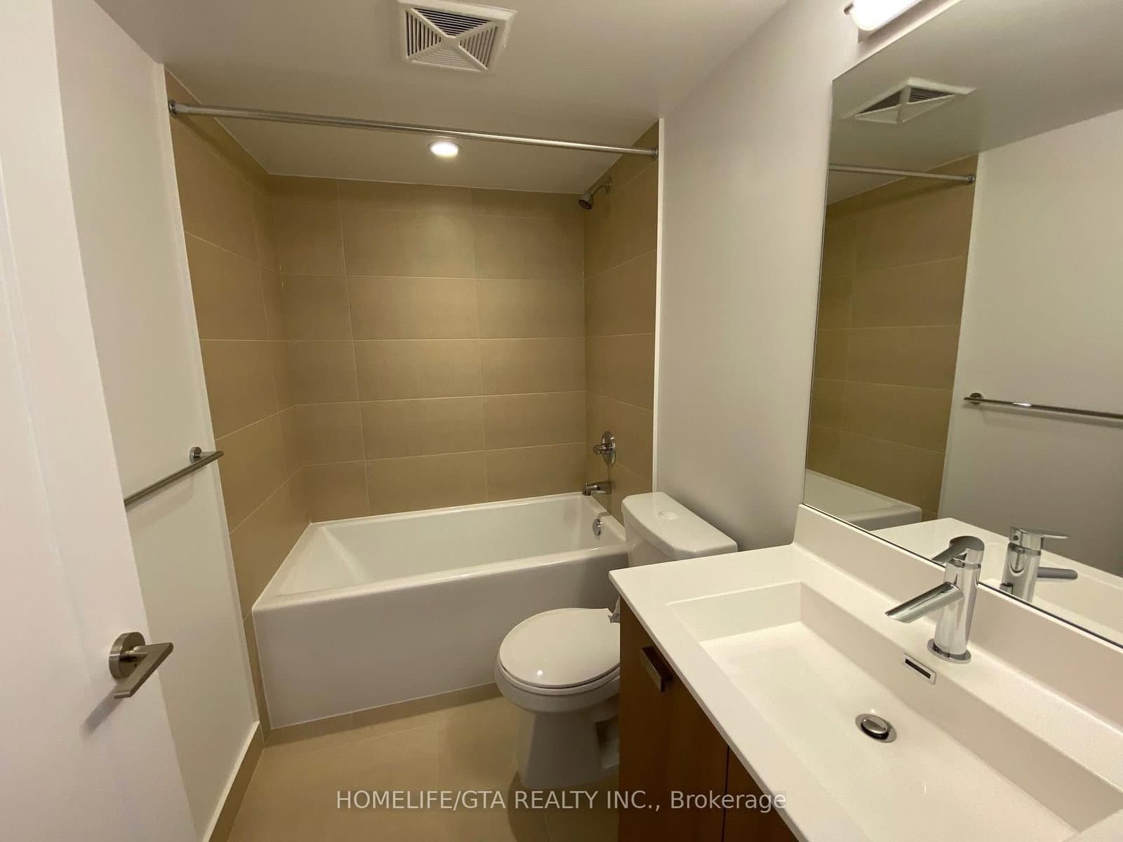 275 Village Green Square, Unit 2120 thumbnail 11