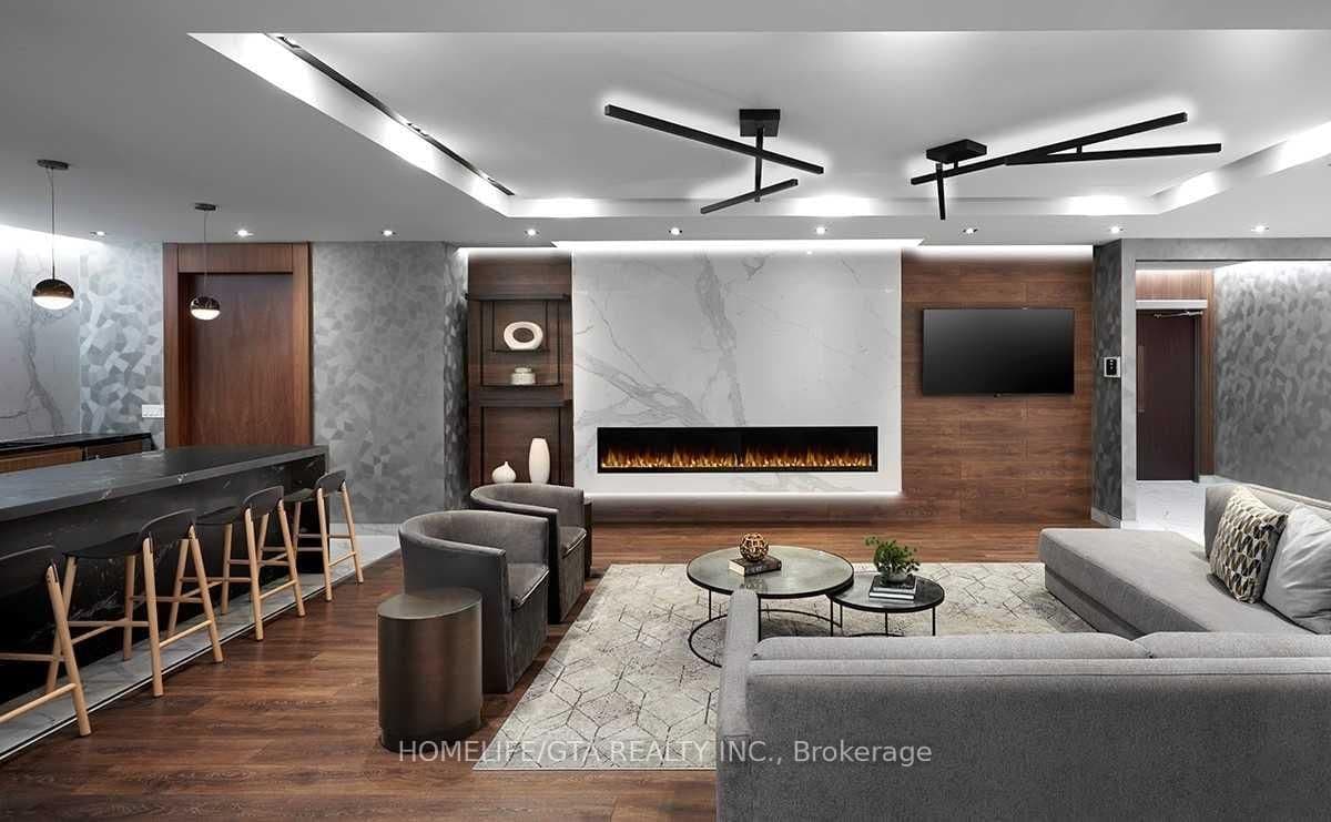 275 Village Green Square, Unit 2120 thumbnail 23