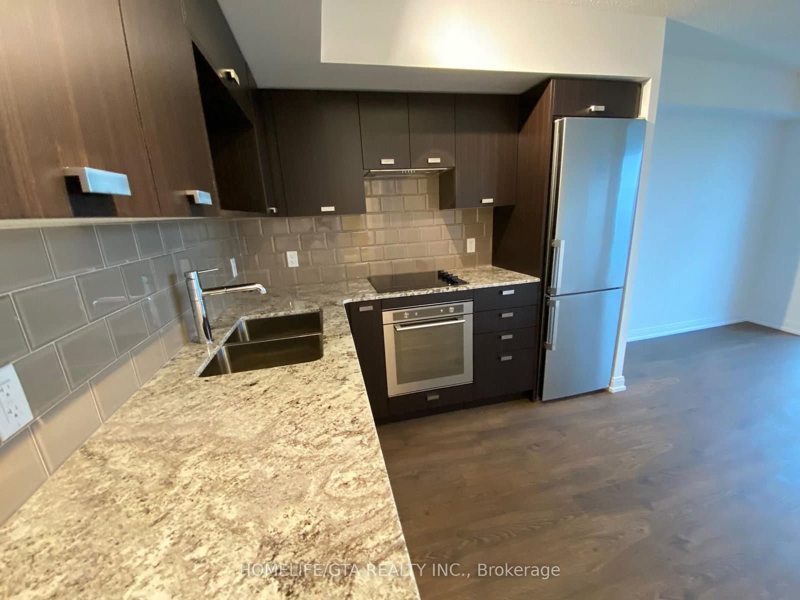 275 Village Green Square, Unit 2120 thumbnail 7