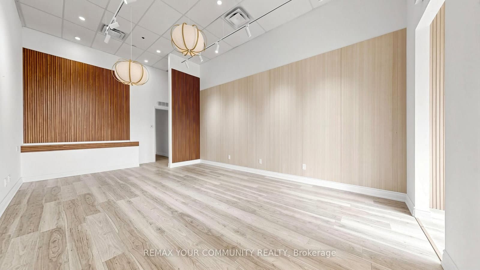 668 Silver Star Boulevard, Unit #210 thumbnail 11
