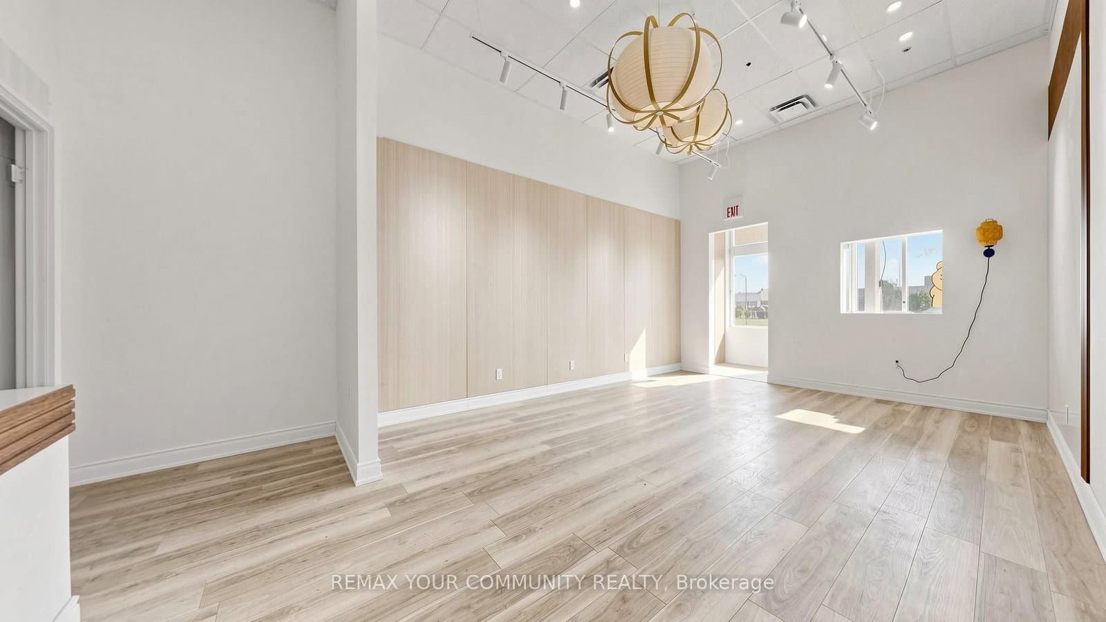 668 Silver Star Boulevard, Unit #210 thumbnail 13