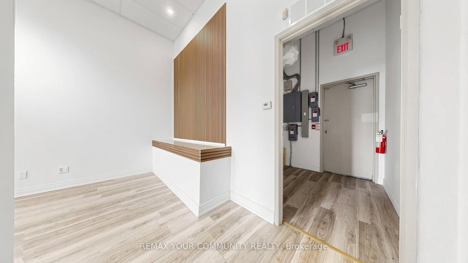 668 Silver Star Boulevard, Unit #210 thumbnail 18
