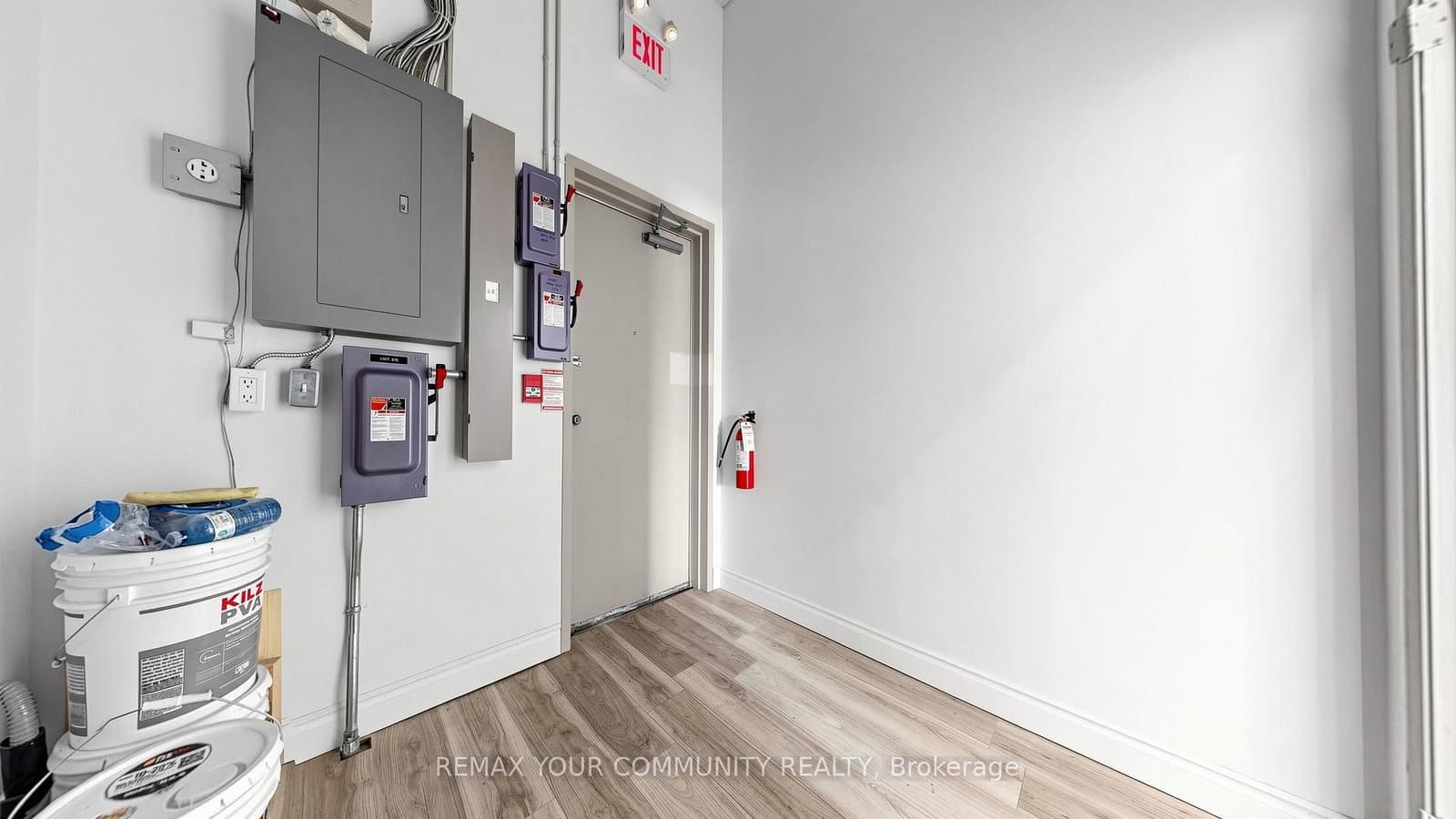 668 Silver Star Boulevard, Unit #210 thumbnail 21