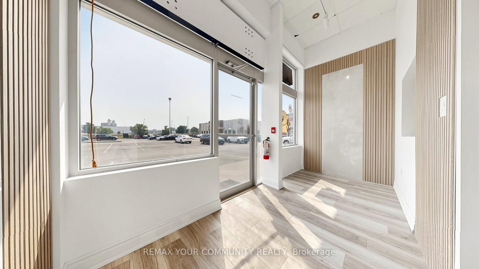 668 Silver Star Boulevard, Unit #210 thumbnail 3