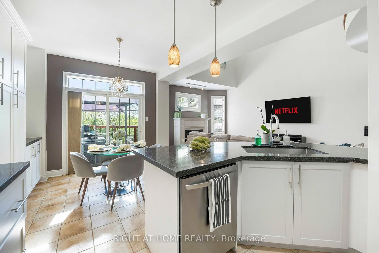 1048 Mcquay Boulevard thumbnail 15
