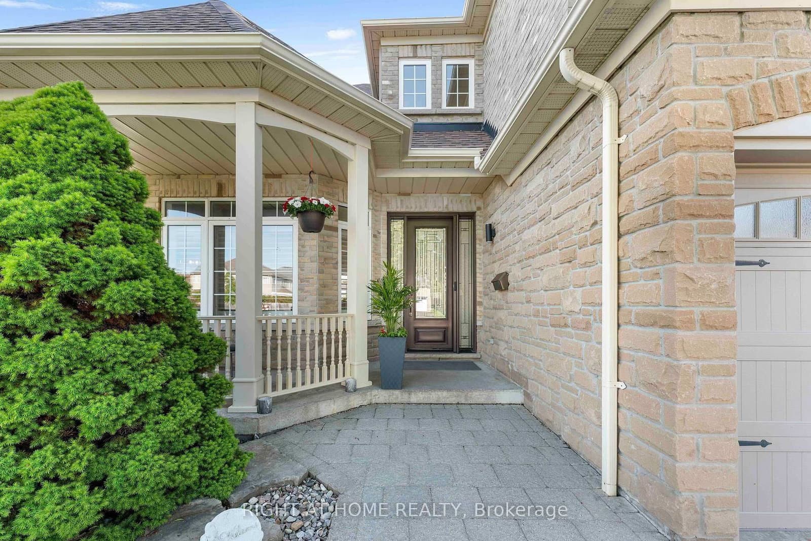 1048 Mcquay Boulevard thumbnail 2