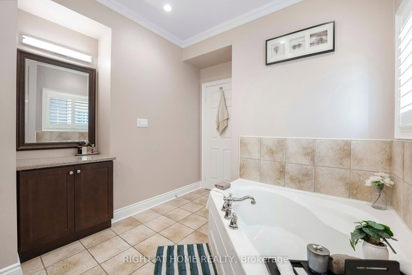 1048 Mcquay Boulevard thumbnail 20