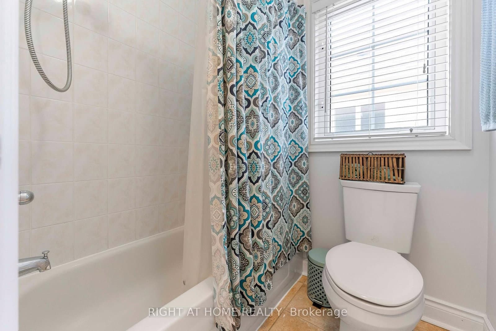 1048 Mcquay Boulevard thumbnail 28