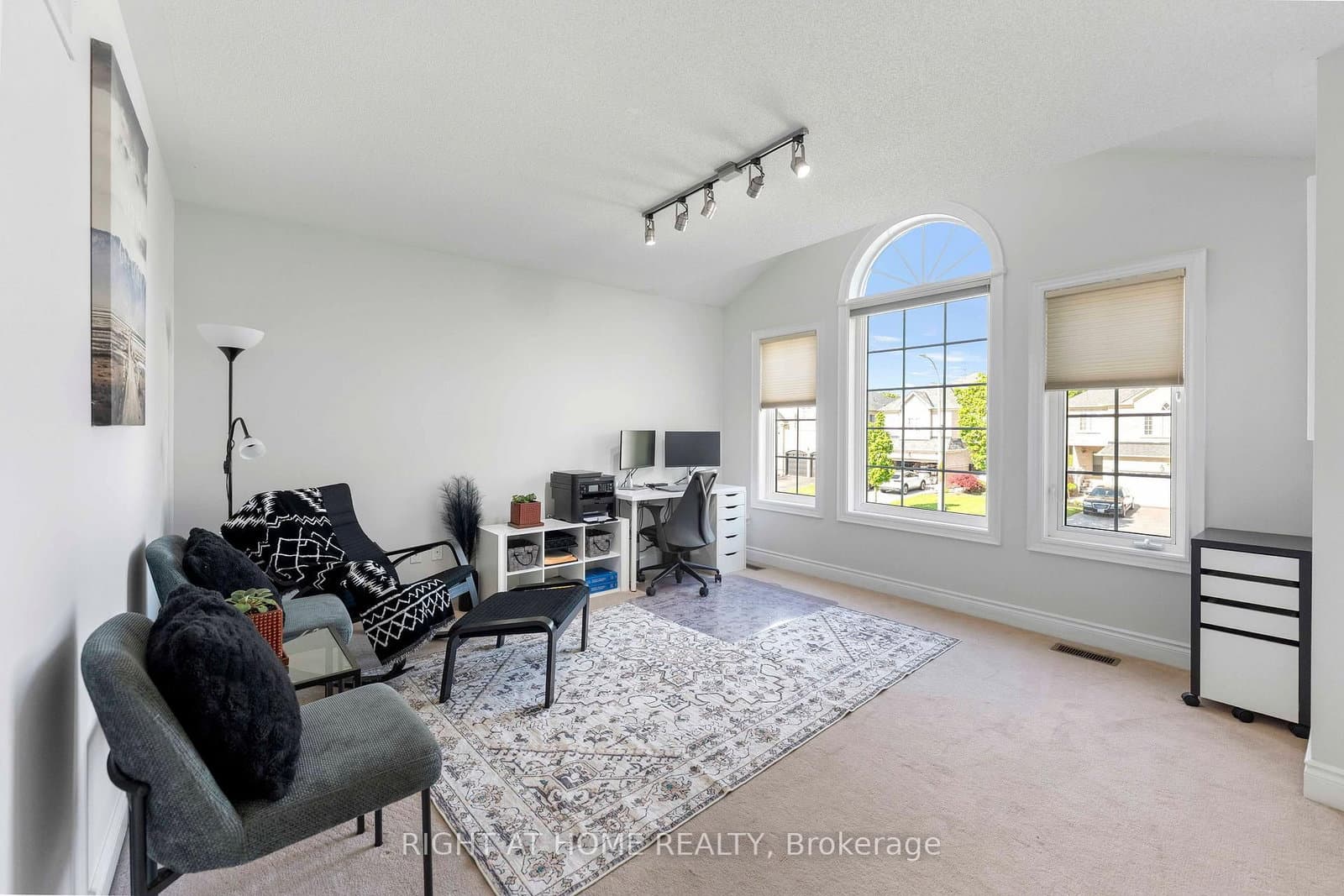 1048 Mcquay Boulevard thumbnail 31