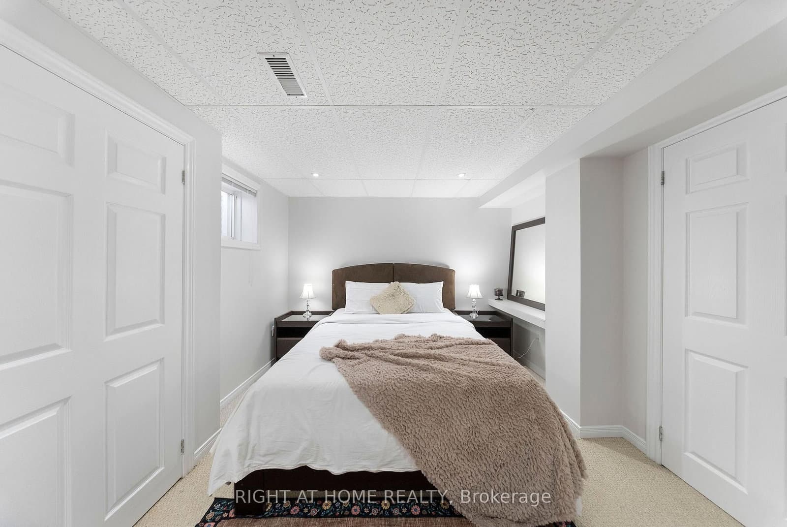 1048 Mcquay Boulevard thumbnail 38