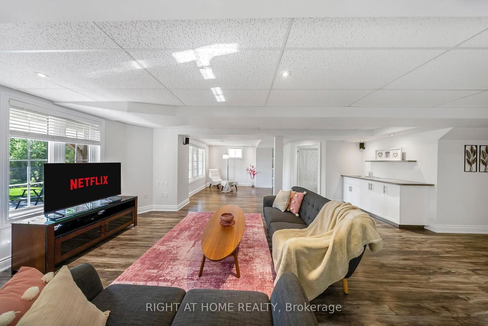 1048 Mcquay Boulevard thumbnail 42