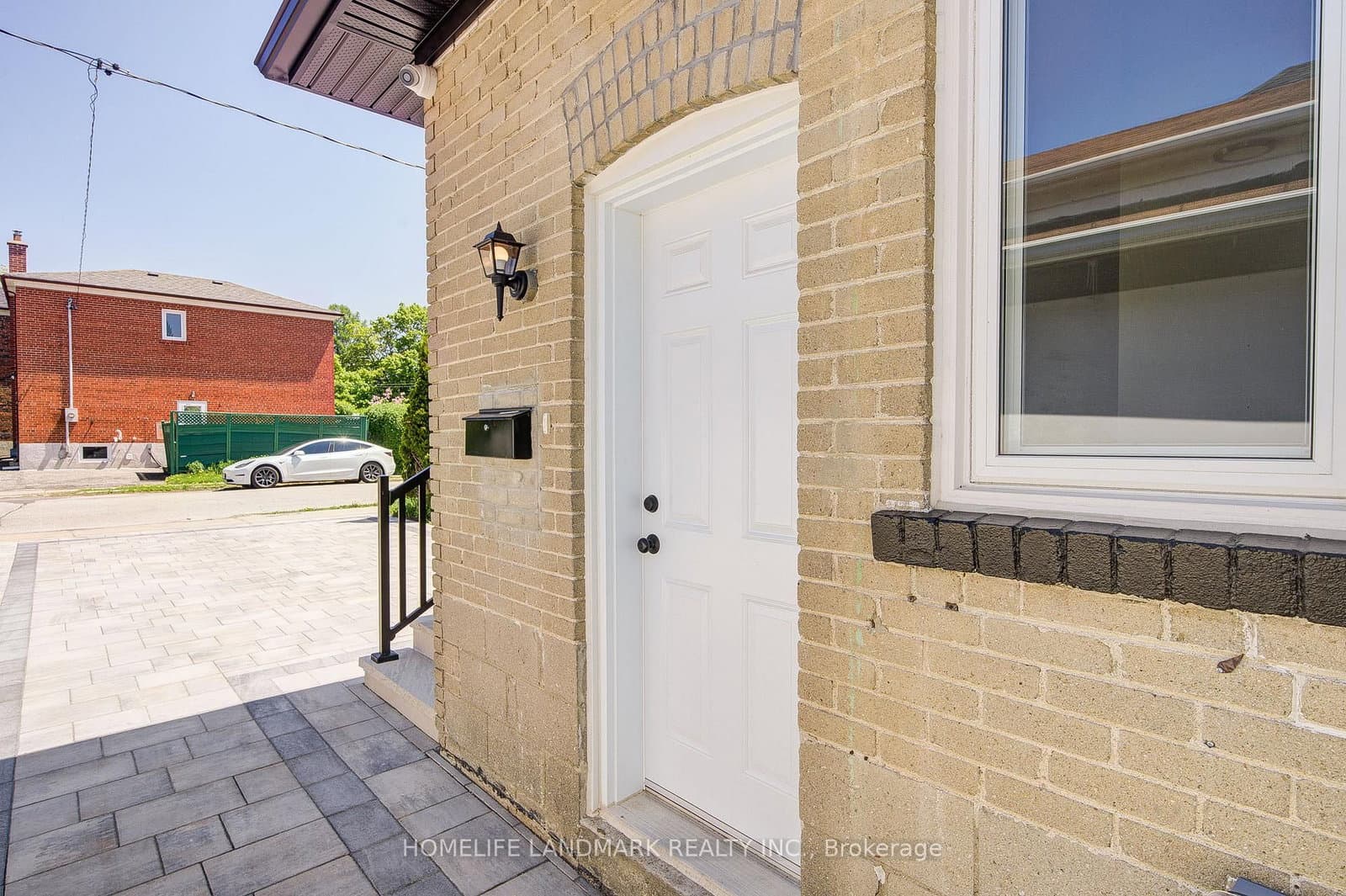 64 Laurel Avenue thumbnail 9