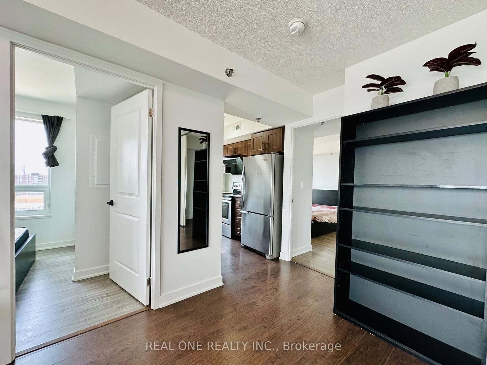 185 Bonis Avenue, Unit 1506 thumbnail 17