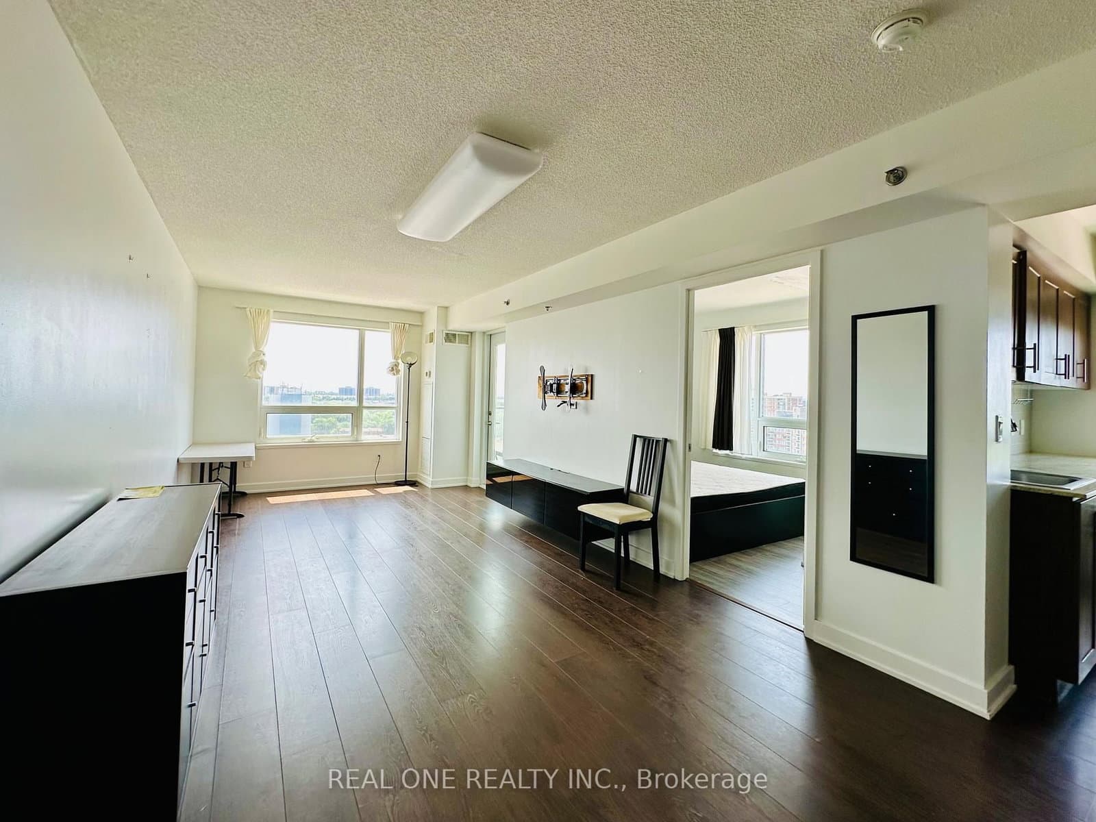 185 Bonis Avenue, Unit 1506 thumbnail 5
