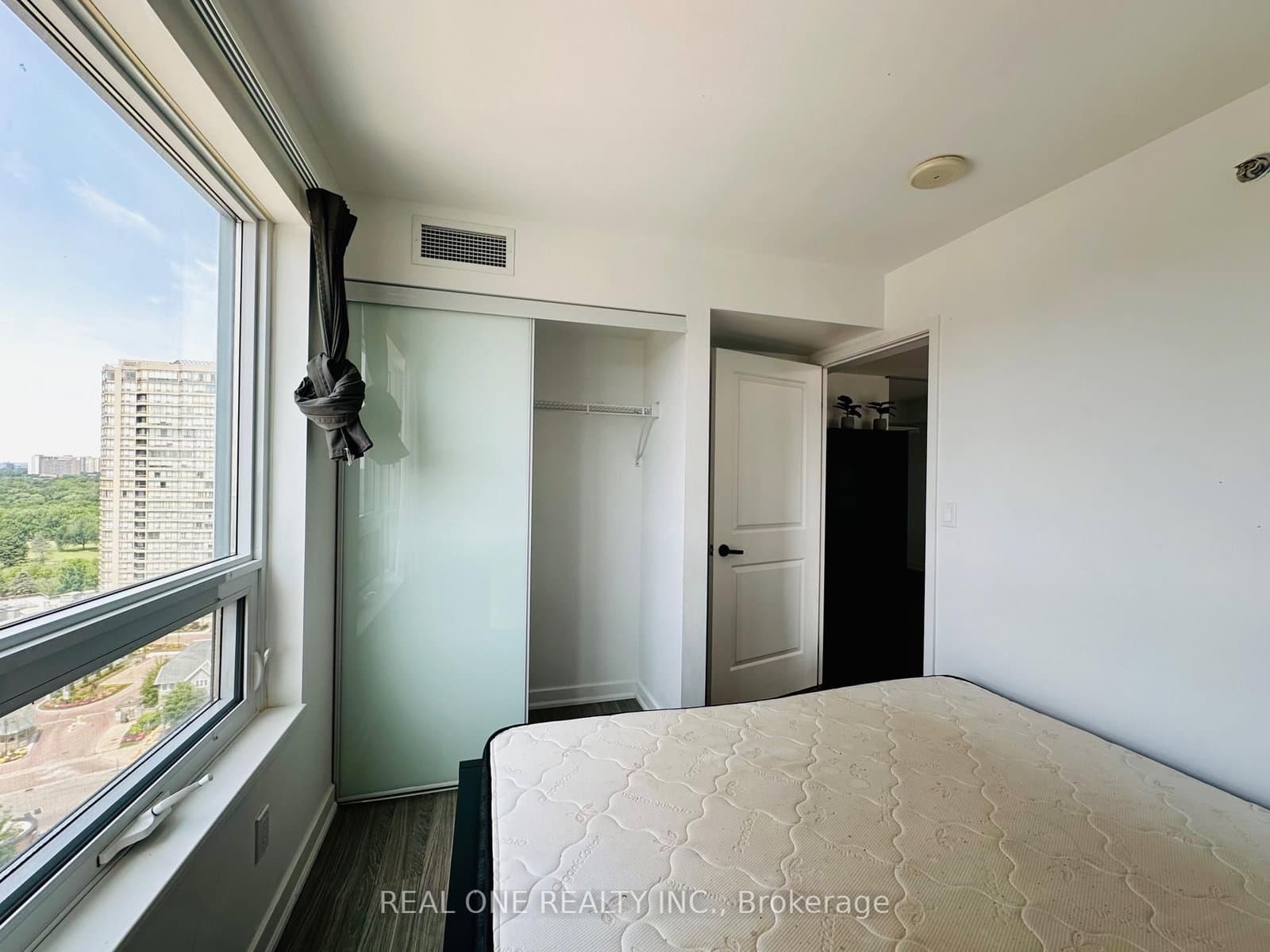 185 Bonis Avenue, Unit 1506 thumbnail 8
