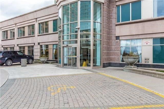 1 Lee Centre Drive, Unit PH305 thumbnail 2