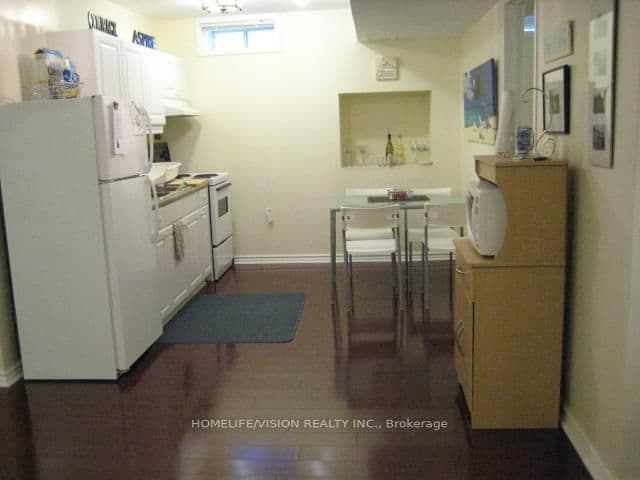 19 Candlebrook Crescent, Unit bsmt thumbnail 2
