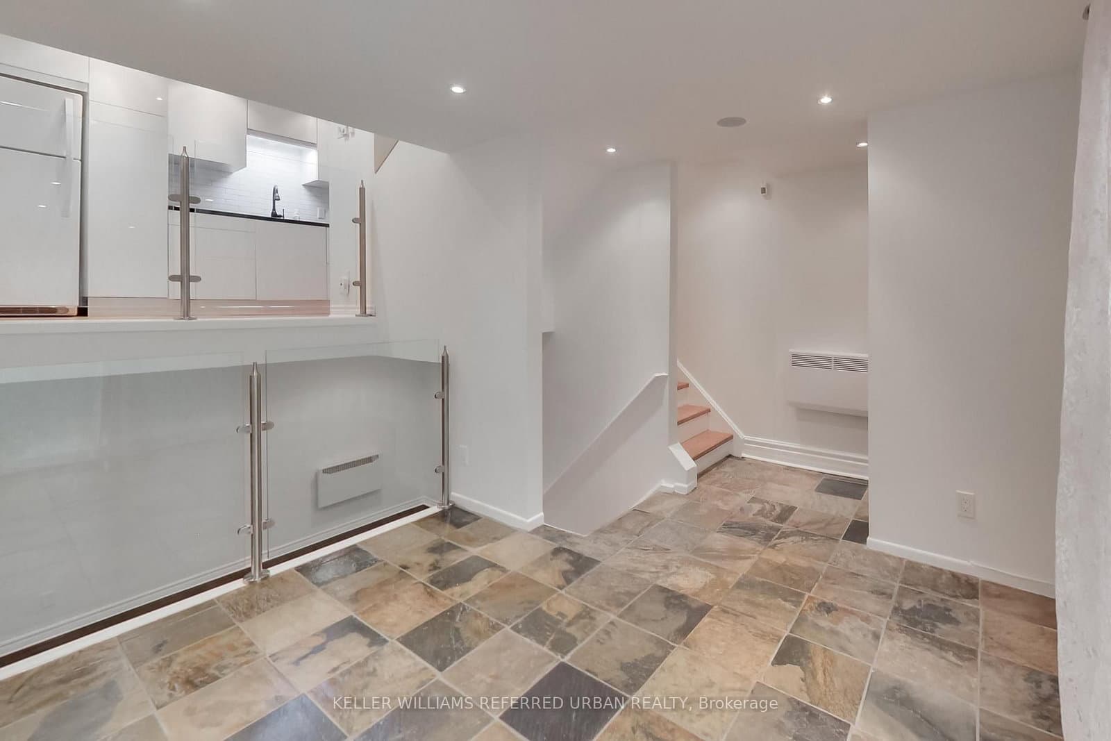 1666 Queen Street E, Unit 22 thumbnail 7