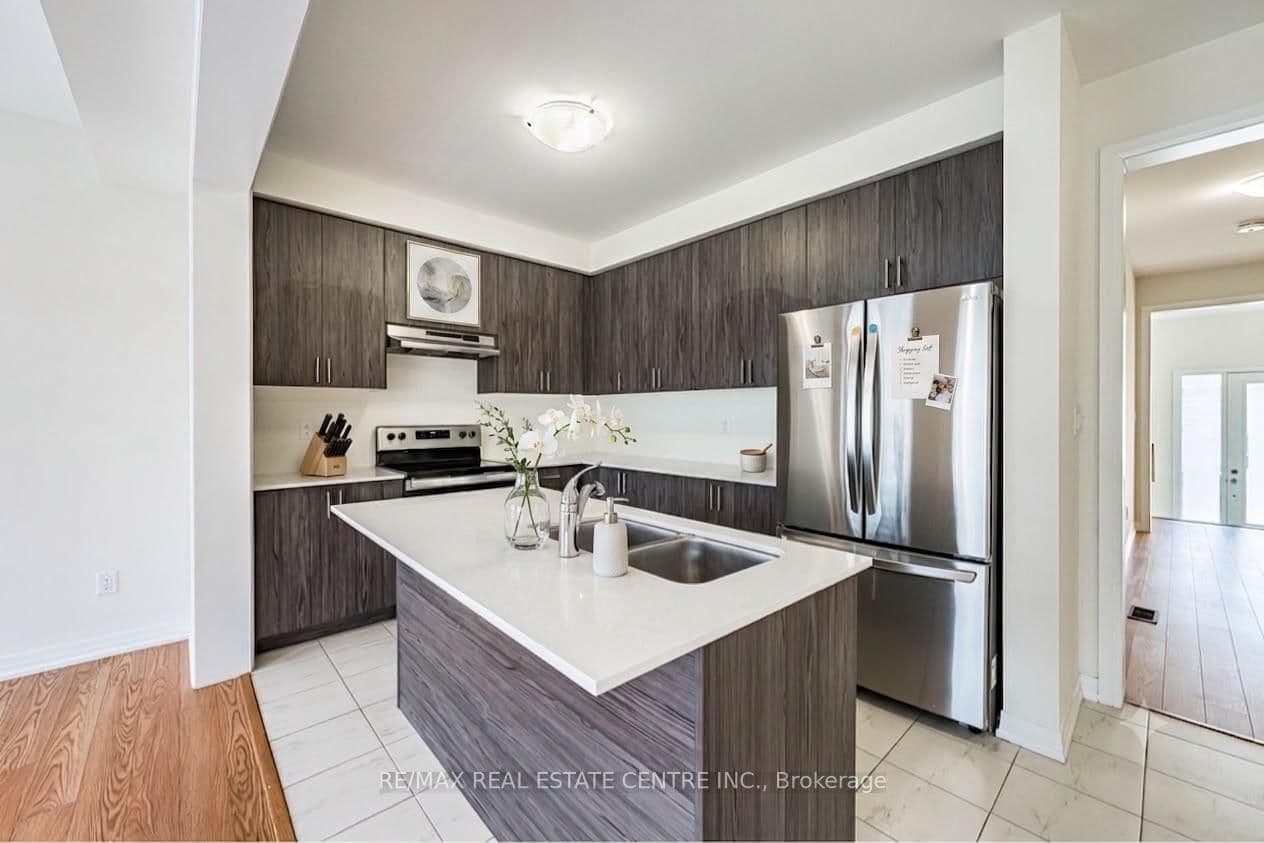 1062 Skyridge Boulevard thumbnail 7