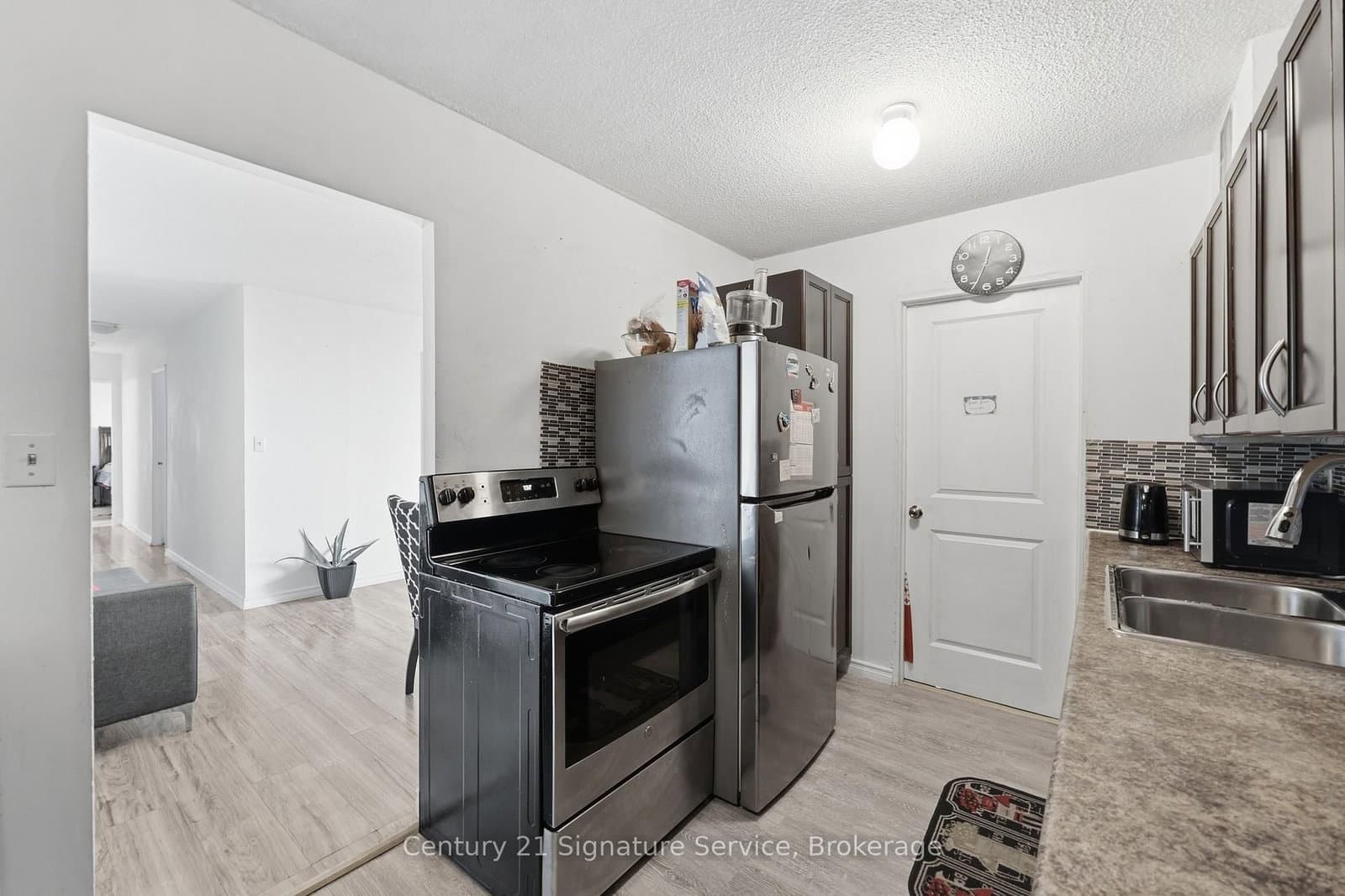 1250 Bridletowne Circle, Unit 610 thumbnail 16