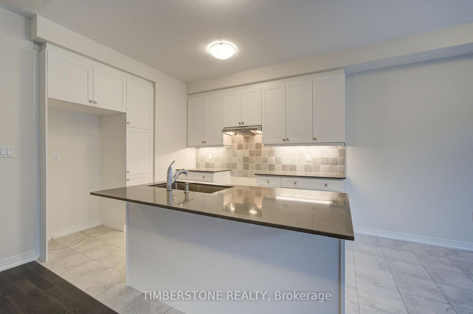 3322 Sandalwood Road thumbnail 21