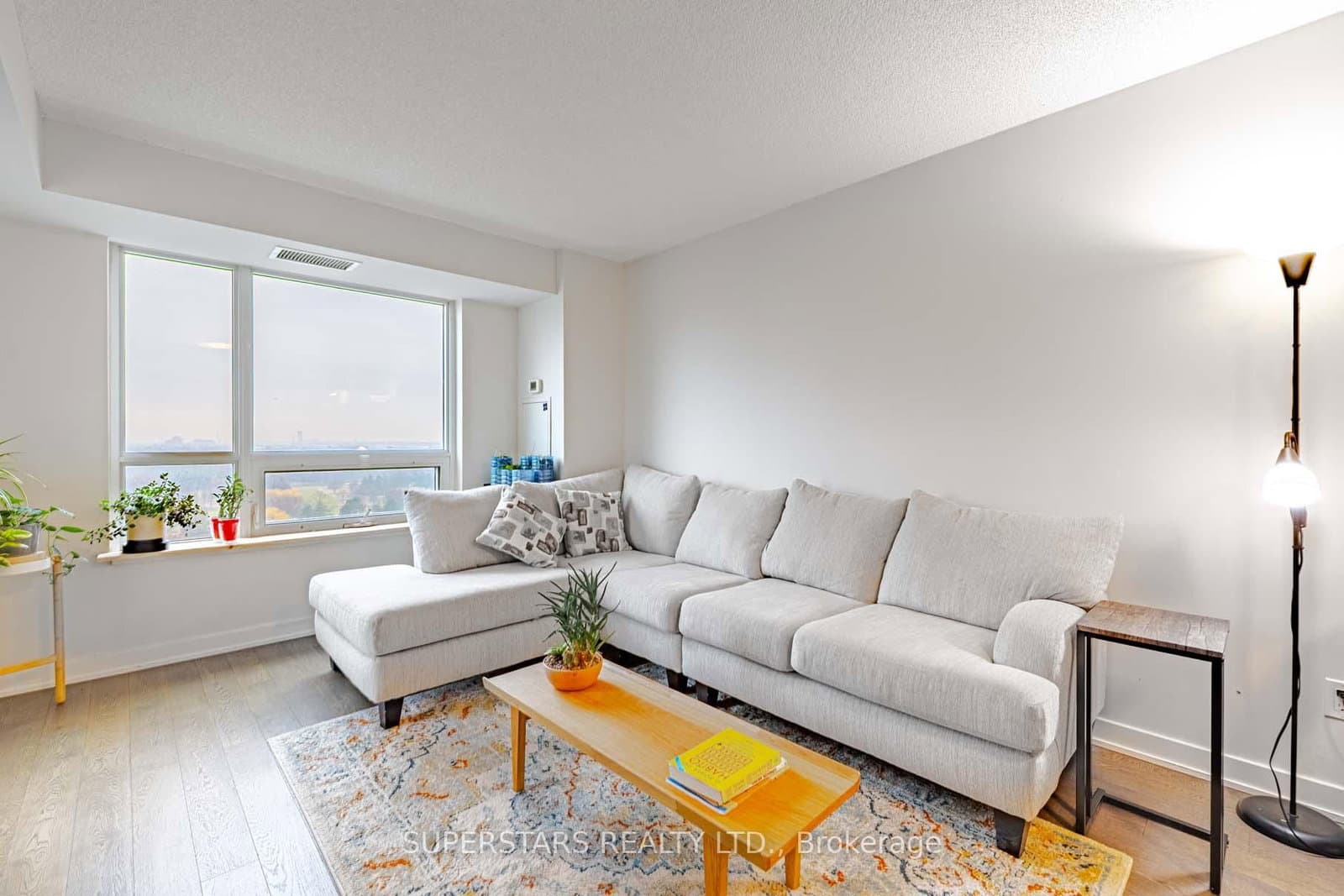 185 Bonis Avenue, Unit 1511 thumbnail 3
