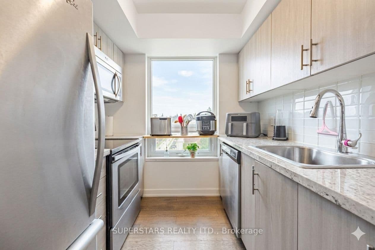 185 Bonis Avenue, Unit 1511 thumbnail 5