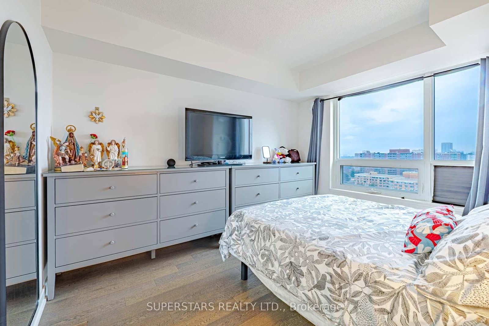 185 Bonis Avenue, Unit 1511 thumbnail 9