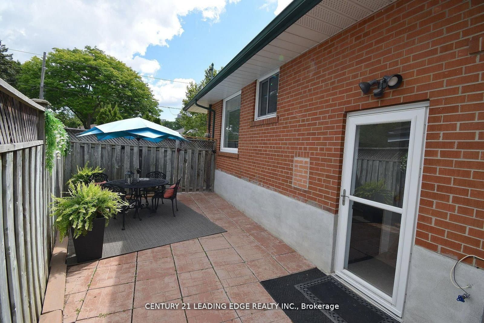 84 Allanford Road thumbnail 3