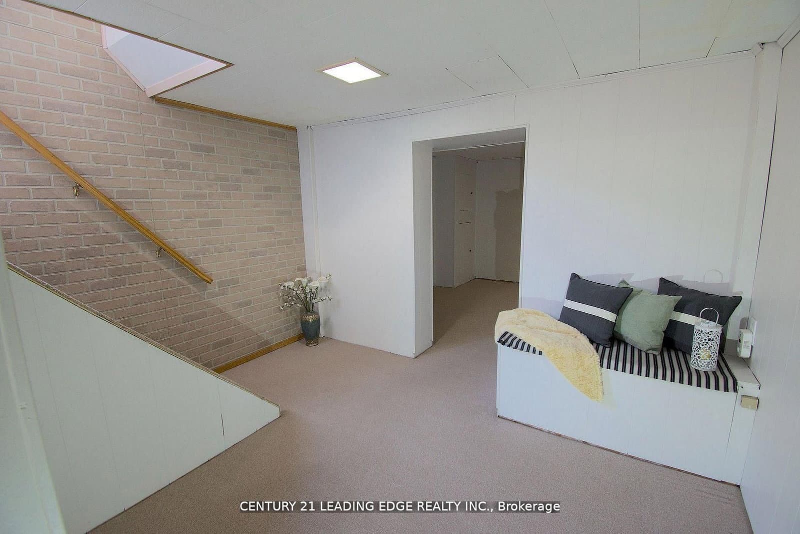 84 Allanford Road thumbnail 37