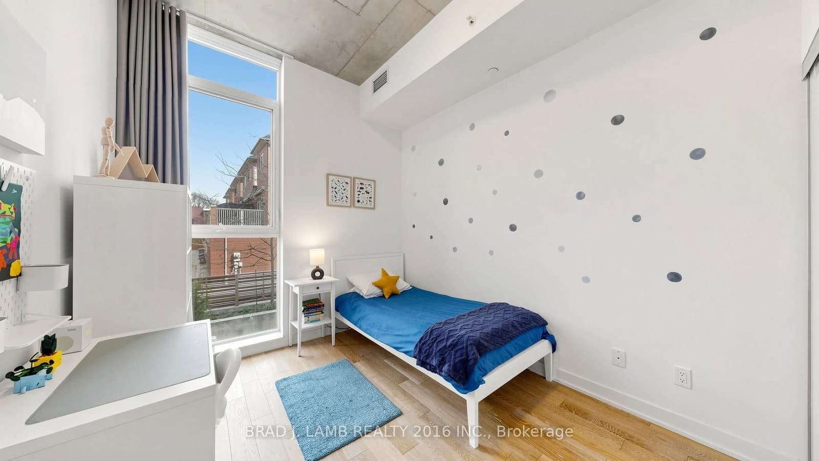 1238 Dundas Street E, Unit TH102 thumbnail 11