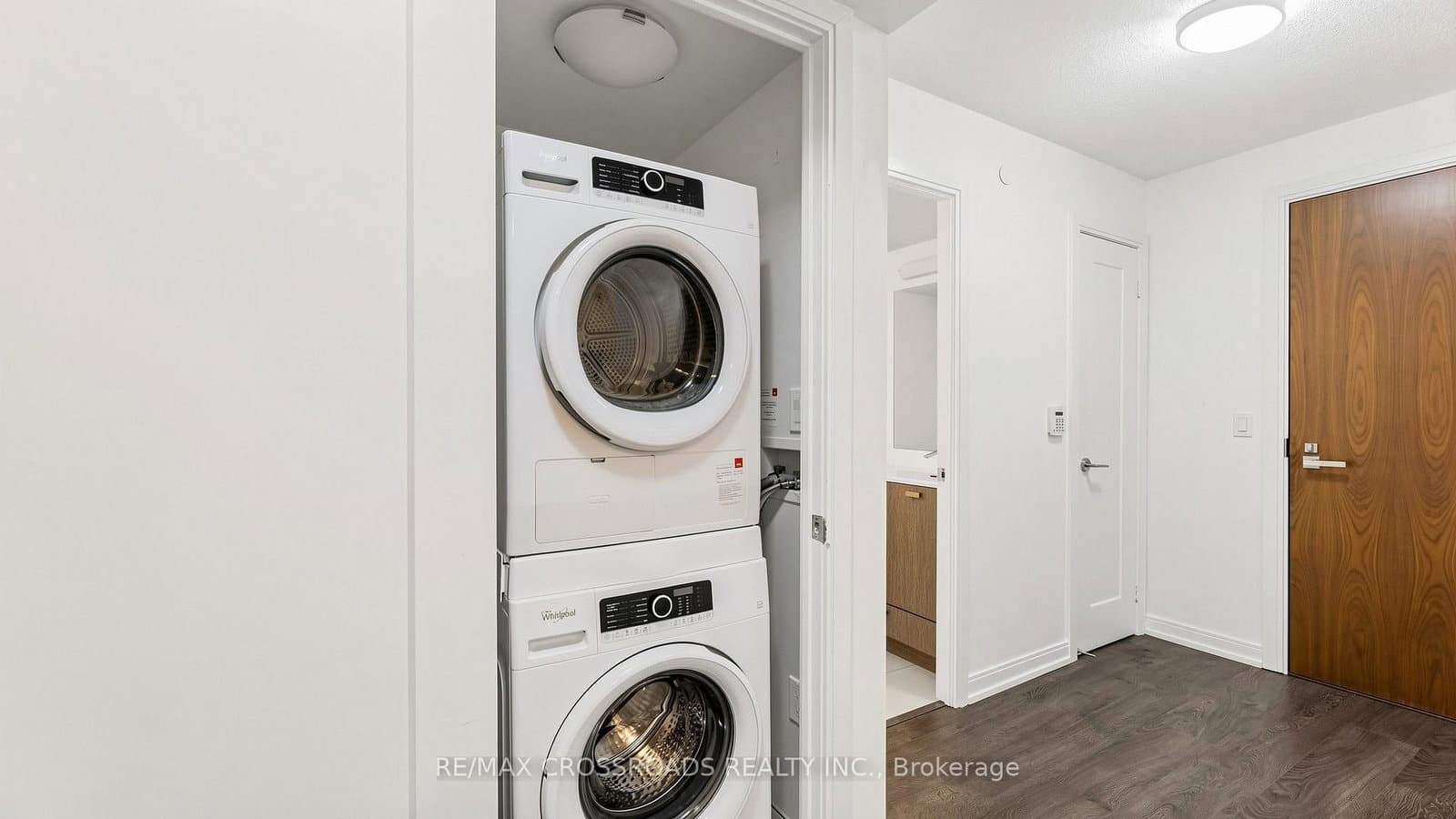 275 Village Green Square, Unit 525 thumbnail 28