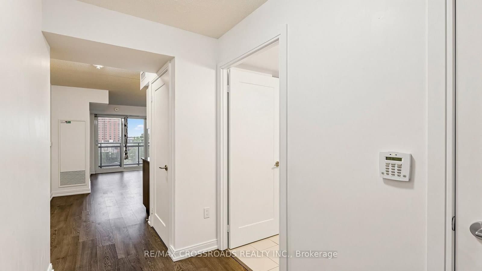 275 Village Green Square, Unit 525 thumbnail 29