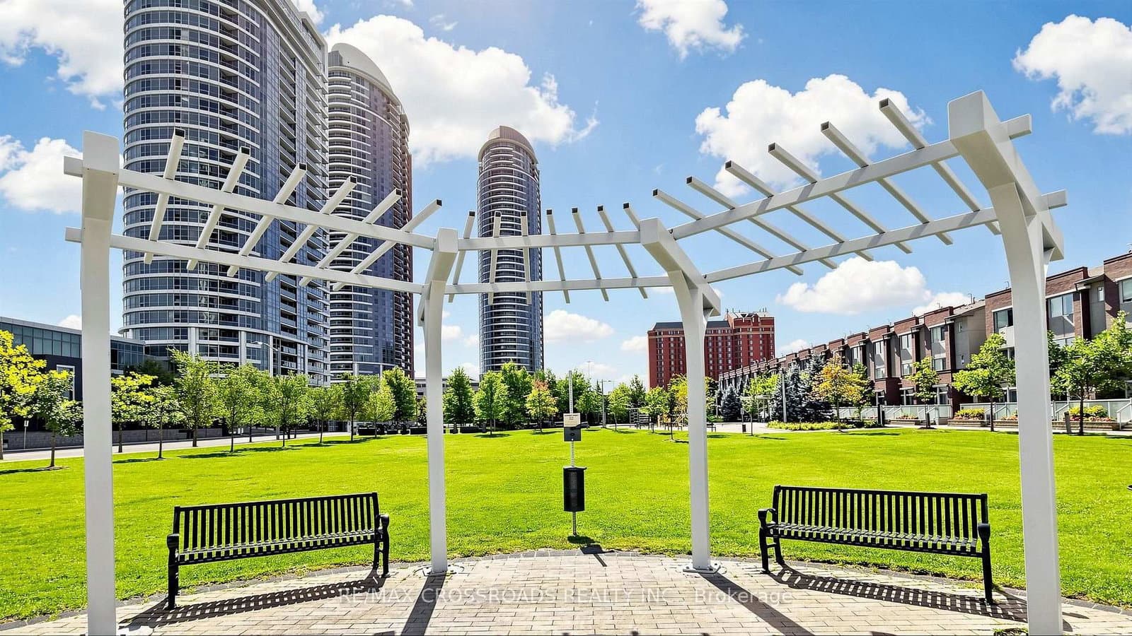 275 Village Green Square, Unit 525 thumbnail 40