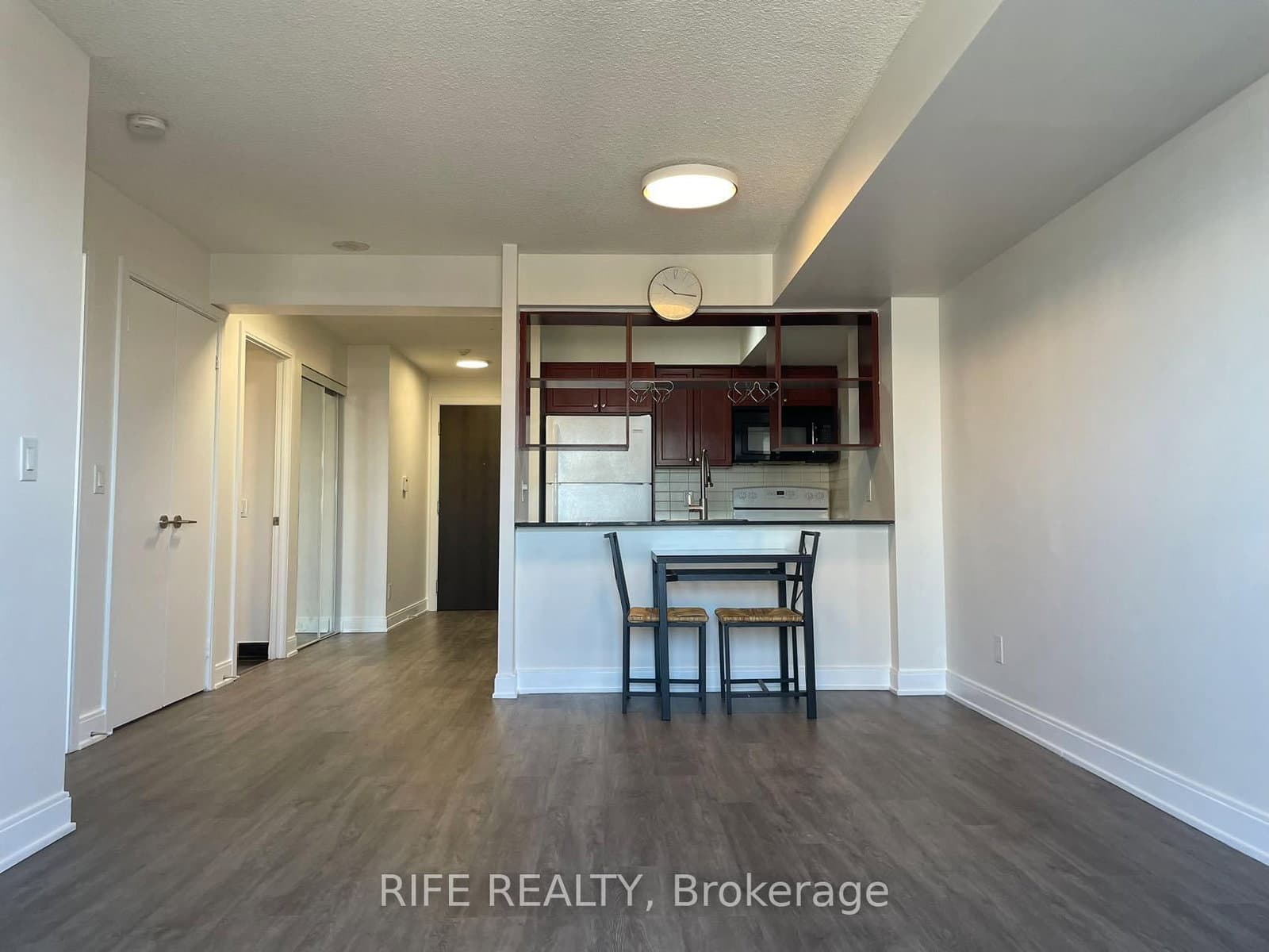 125 Village Green Square, Unit 2406 thumbnail 7