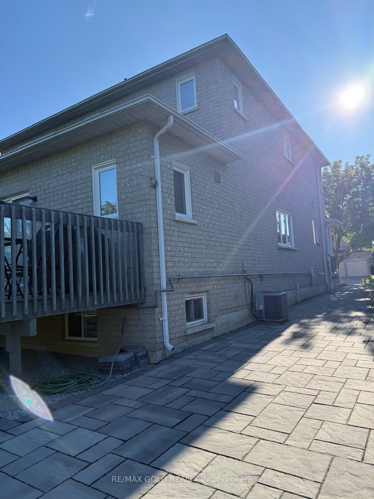 42 Stonebridge Boulevard thumbnail 7