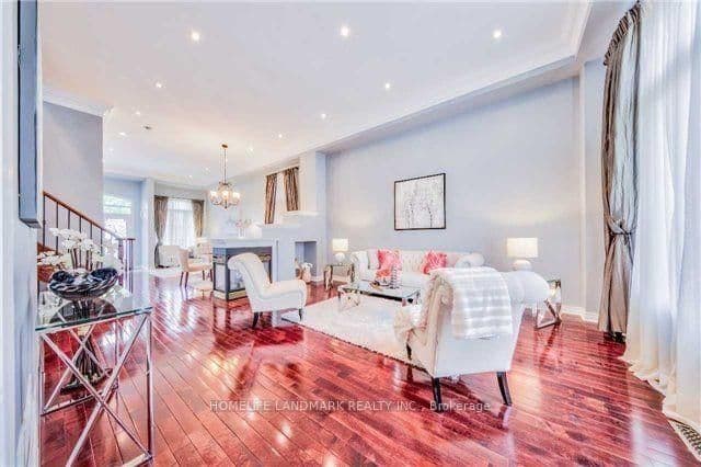 135 Rushworth Drive thumbnail 2